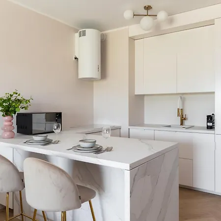 Apartment Motlava Bliss - Gym, Sauna & Parking