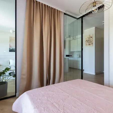 Motlava Bliss - Gym, Sauna & Parking